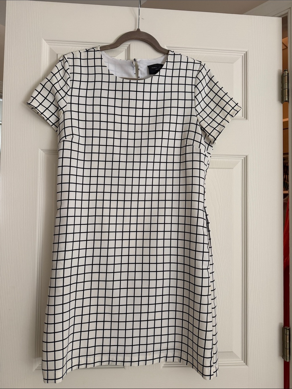 White and Black Grid Shift Dress - Modern Short Sleeve
